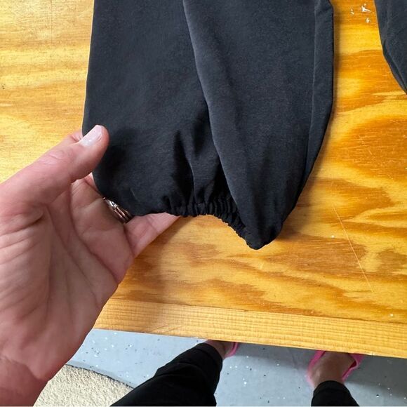 Nine West Long Sleeve Surplice Blouse with banded bottom. Size small- NEW! - Picture 9 of 12